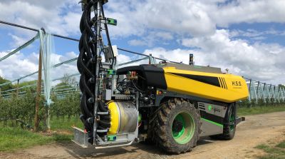 Eerste fruitteeltrobots spuiten boomgaarden