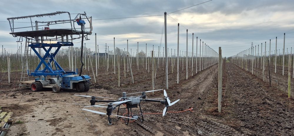 FruitSecurity Holland f&uuml;hrt das Verlegen von Seilen mit Drohnen ein (Video)